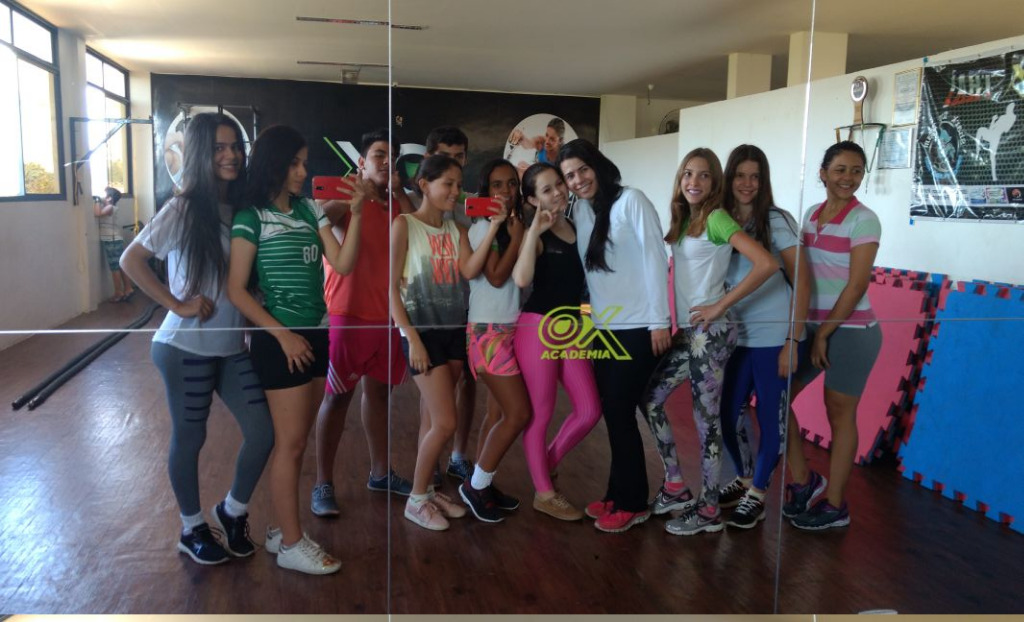 Aula prática de educação física na academia OX 1.jpeg