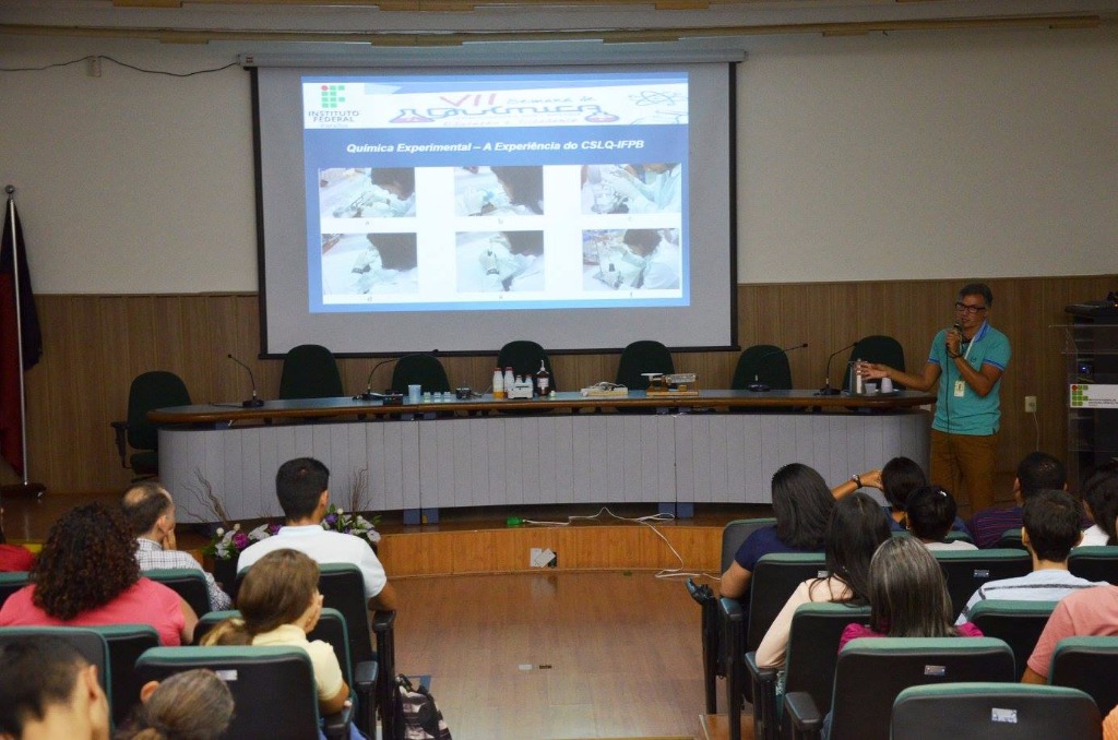 Palestra na Semana de Química