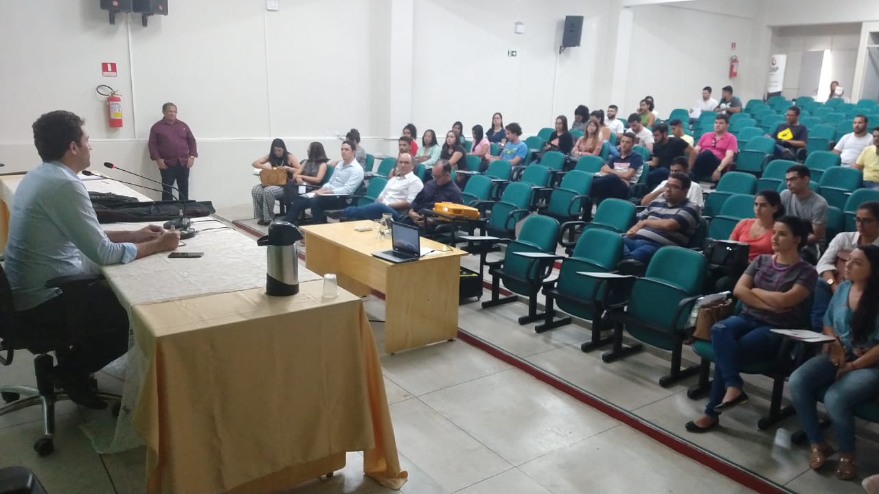 Palestra com o Pró-Reitor de Administração