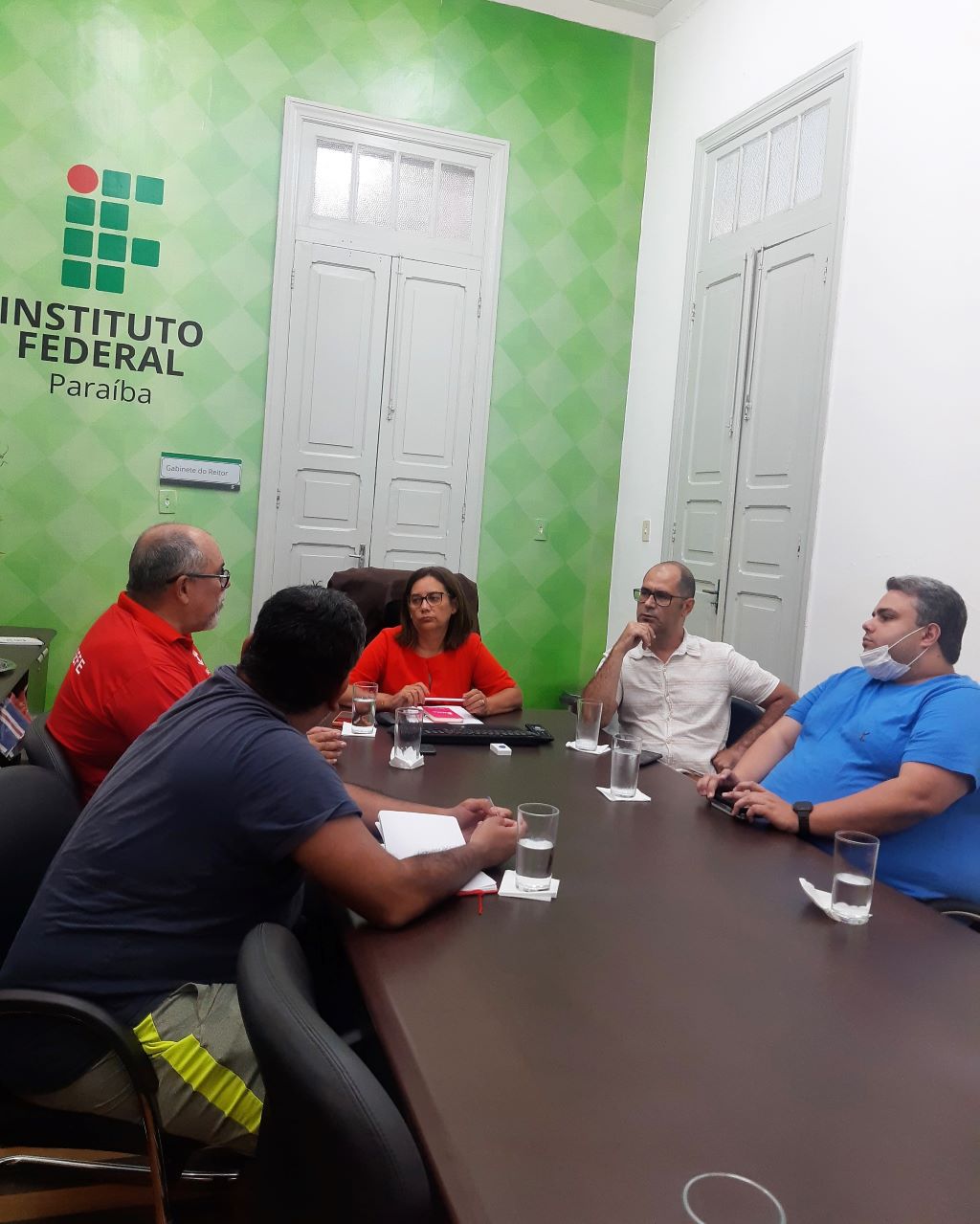 Reitora do IFPB se reúne com representantes do sindicato (1).jpg