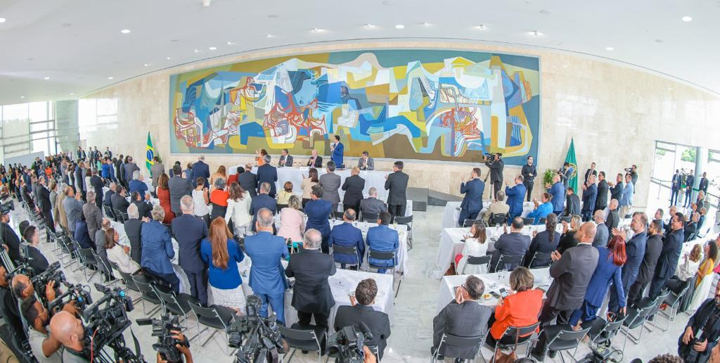 Presidente Lula recebe reitores de institutos federais e universidades no Palácio do Planalto (4).jpeg