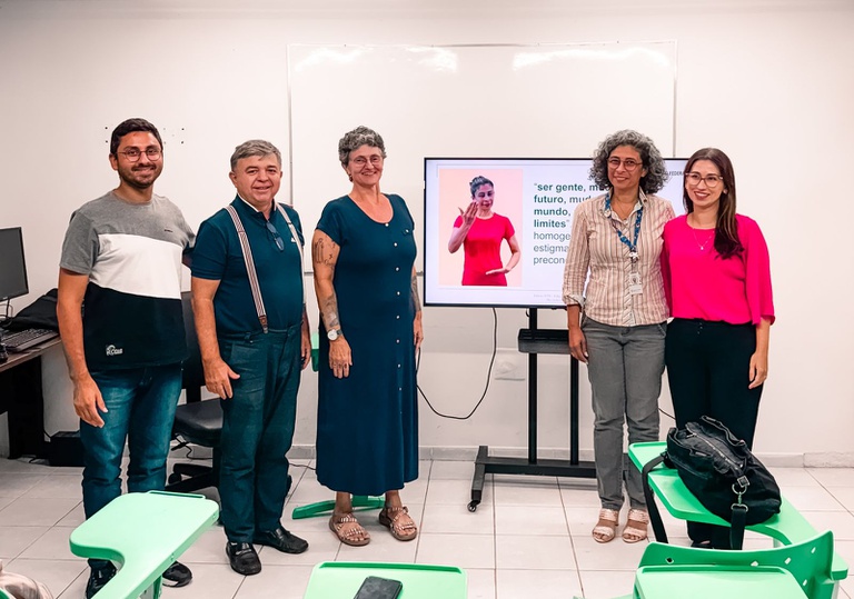 A Editora foi convidada pela organização do evento para falar sobre assuntos editoriais da instituição