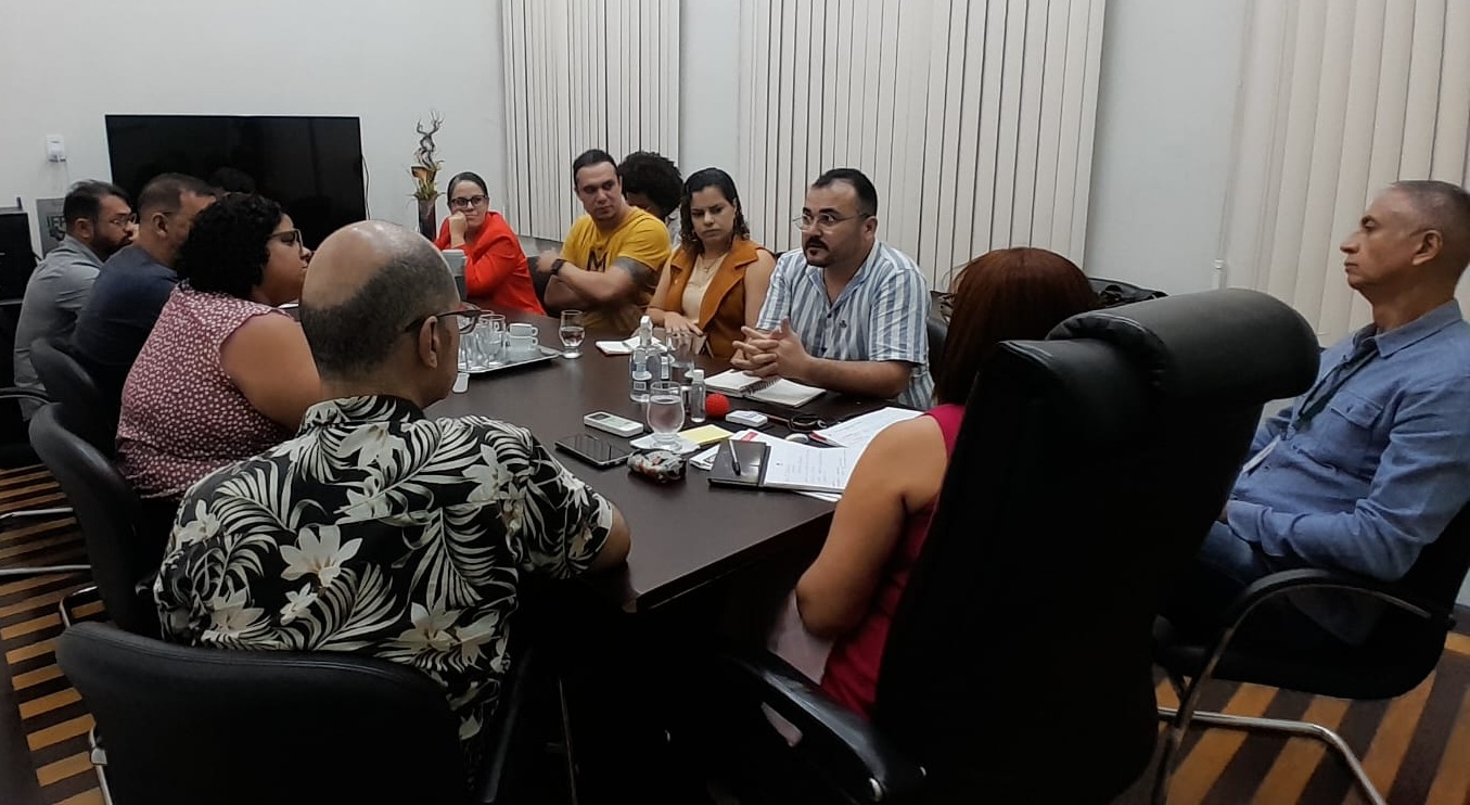 Reunião com o sindicato.jpg